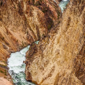 Yellowstone-Canyon-and-River